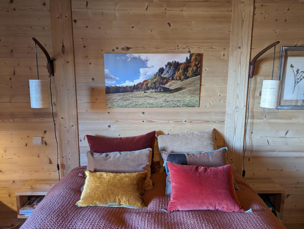 Bas De Chalet Au Coeur Des Aravis, Entre Lac Et Montagne Saint-Jean-de-Sixt Bagian luar foto
